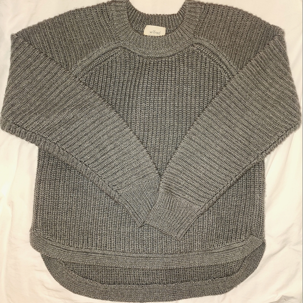 Aritzia Wilfred Merino sweater